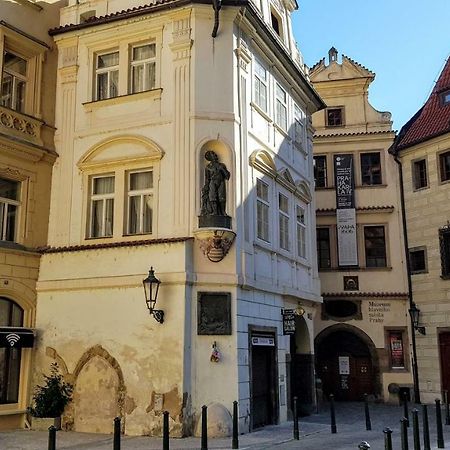 Apartments Tynska 7 Прага Екстер'єр фото