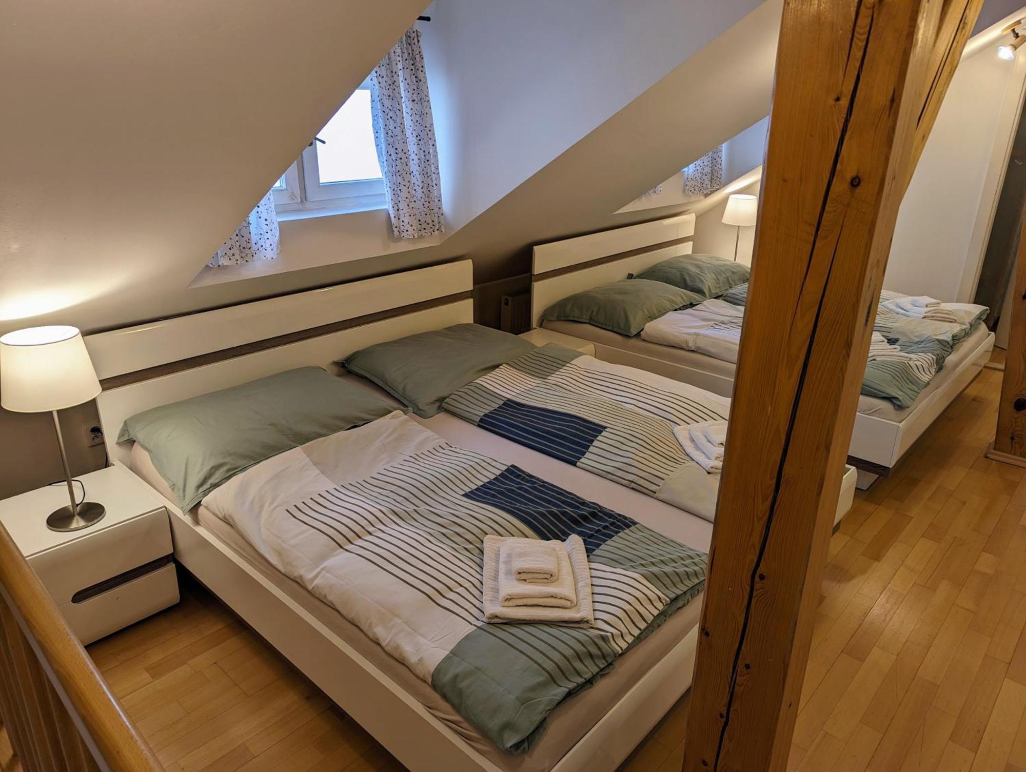 Apartments Tynska 7 Прага Екстер'єр фото