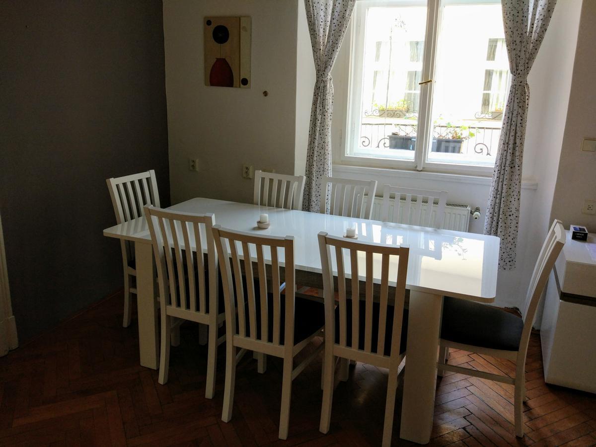 Apartments Tynska 7 Прага Екстер'єр фото