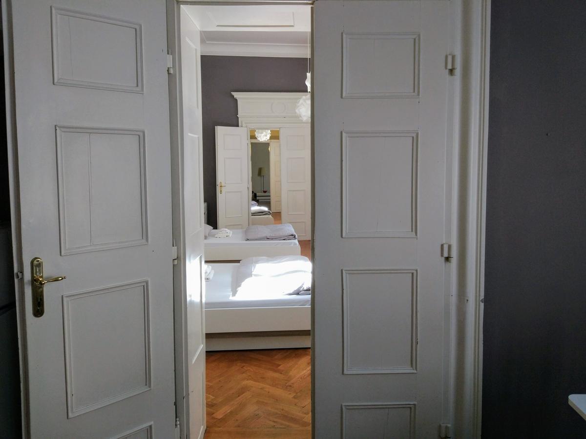 Apartments Tynska 7 Прага Екстер'єр фото