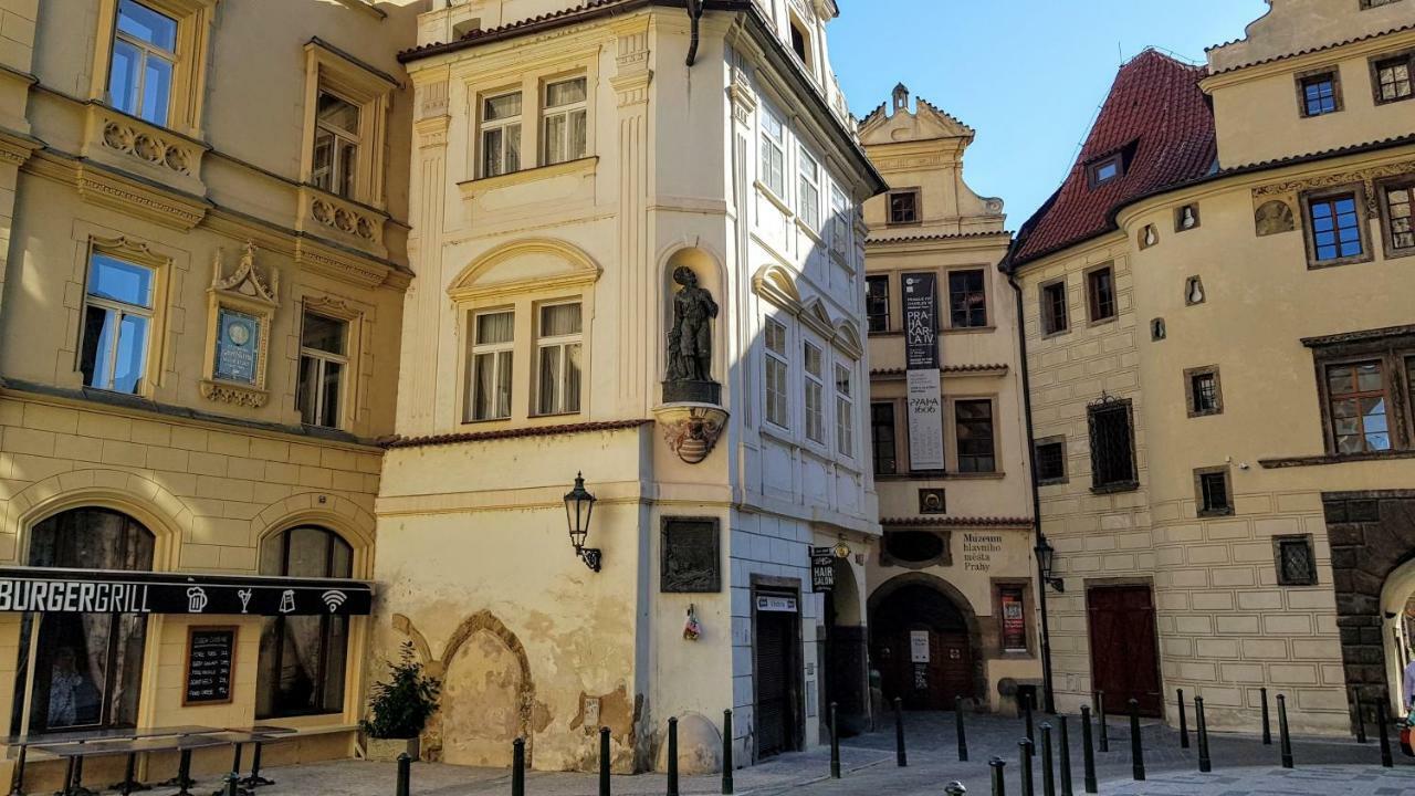 Apartments Tynska 7 Прага Екстер'єр фото